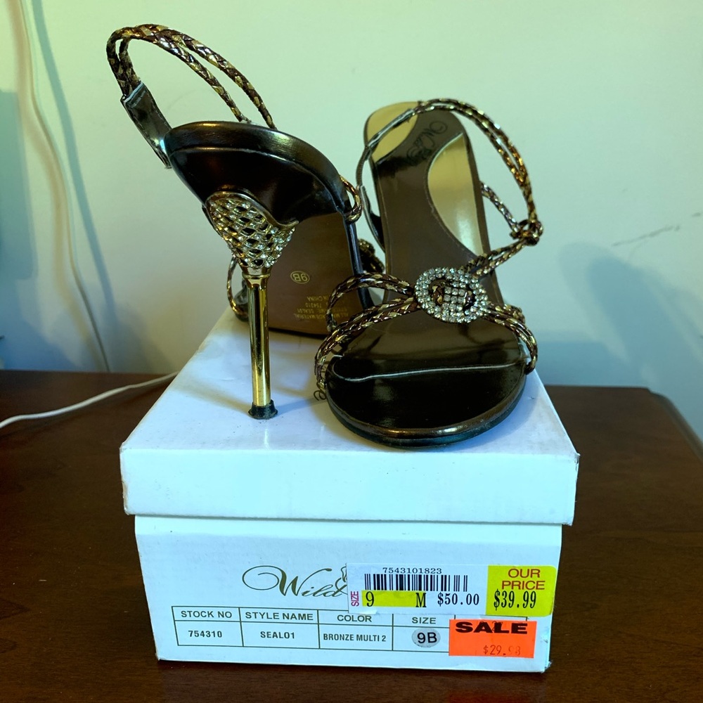 Brown , size 8